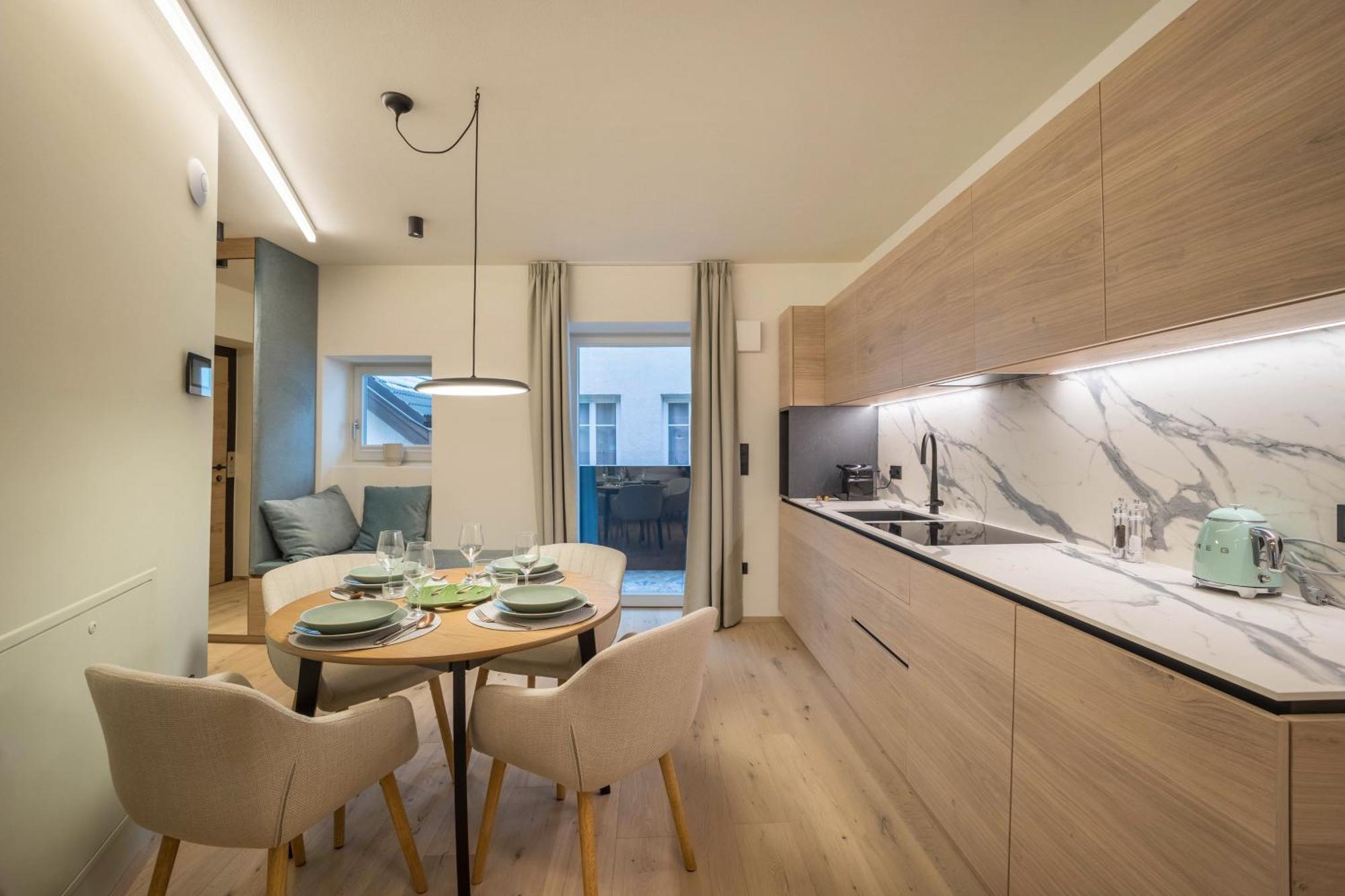 Avia Living Teresa Apartment Brunico Bagian luar foto