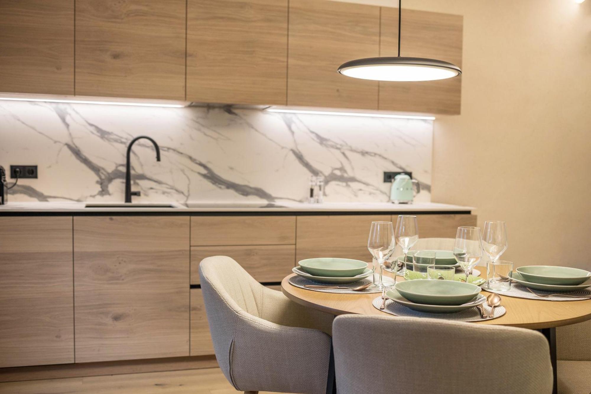 Avia Living Teresa Apartment Brunico Bagian luar foto