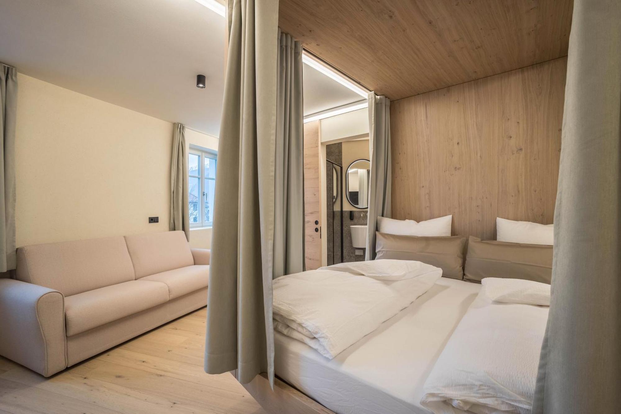 Avia Living Teresa Apartment Brunico Bagian luar foto