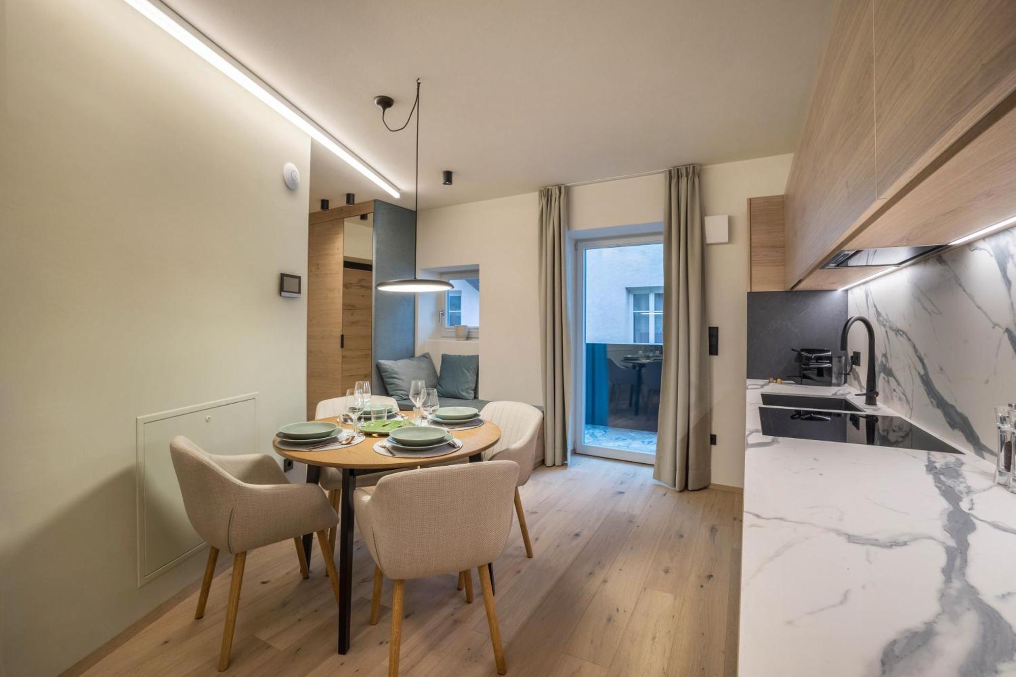 Avia Living Teresa Apartment Brunico Bagian luar foto